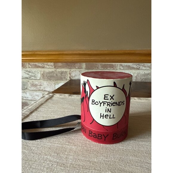 "Ex Boyfriends Burn In Hell" Candle In Glass Jar With Box - Red Gift Girlfriends - Picture 8 of 11